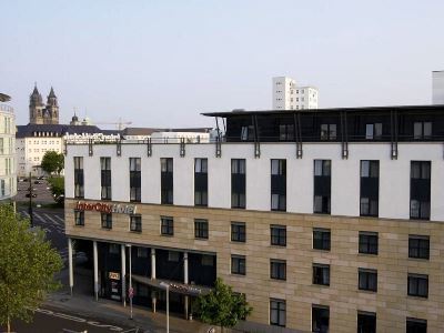 Intercityhotel 4* Maagdenburg