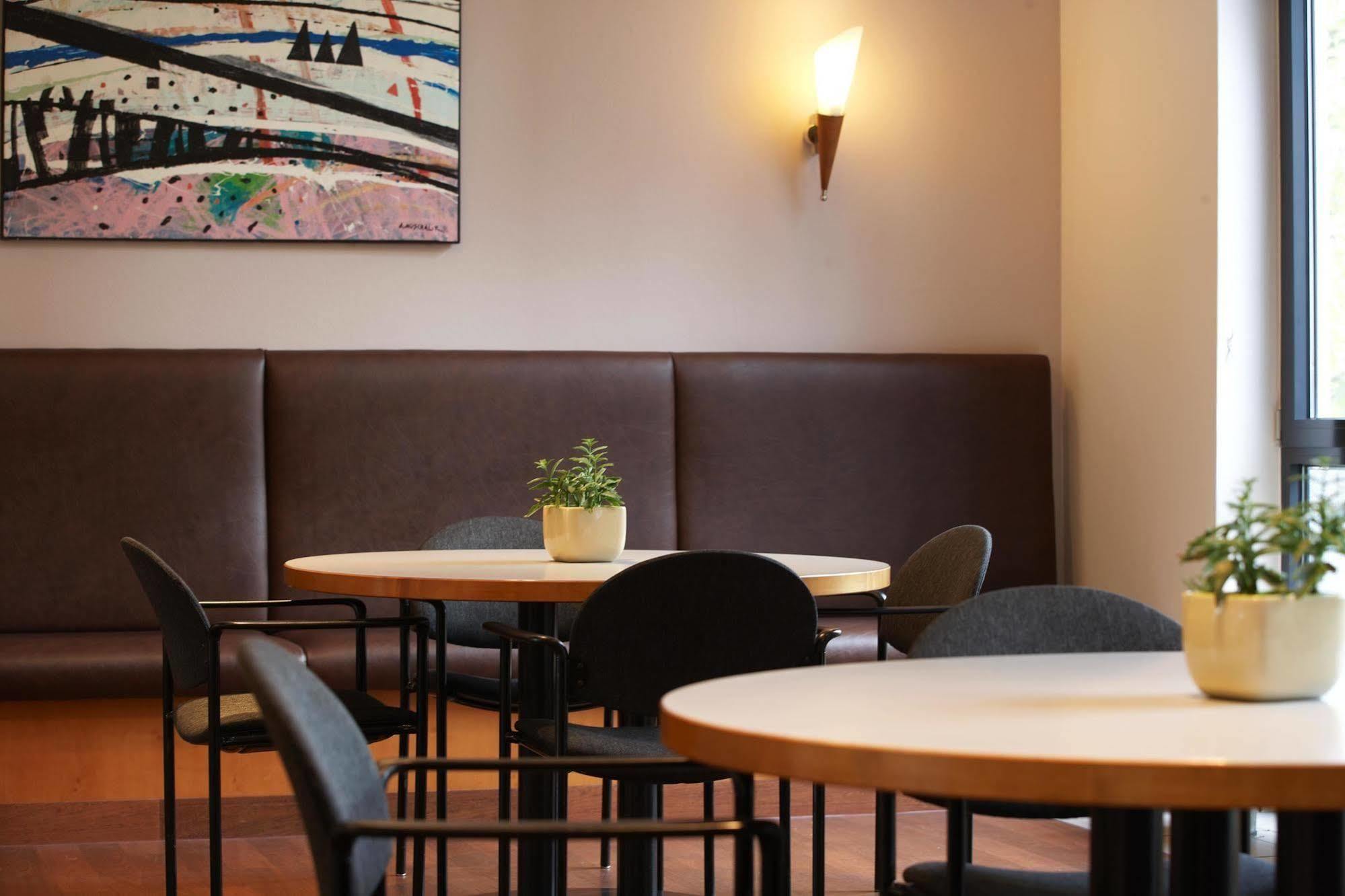 Hotel Intercityhotel 4*