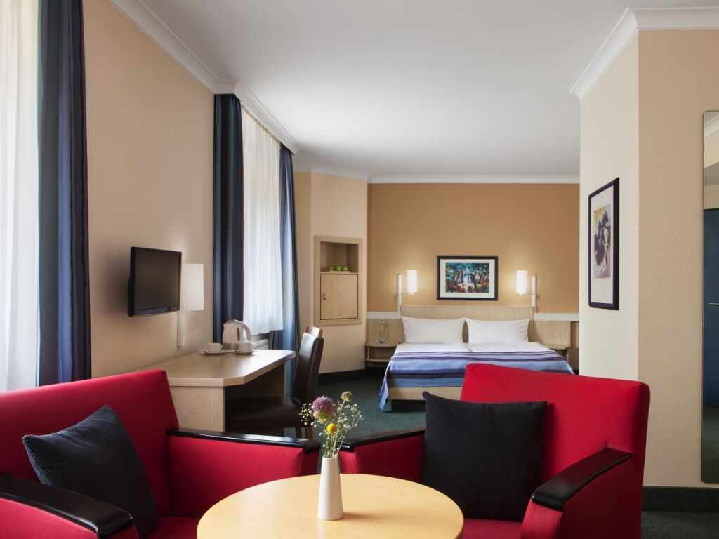 Intercityhotel 4*